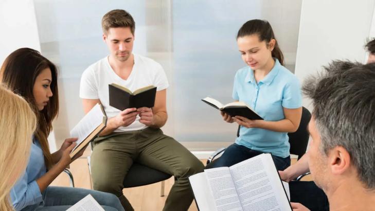 How to Create a Successful Book Discussion Club?