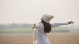 Do Pessimists Live Longer?