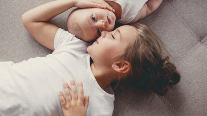 How to Prepare a Child to Welcome a New Sibling?