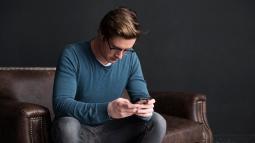 Social Media Addiction Symptoms, Causes, and Effects